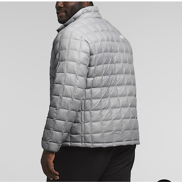The North Face Men's Big ThermoBall™ Jacket 2.0 Light Gray Puffer Jacket - Picture 3 of 6